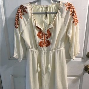 Precious Solitaire tunic embroidered Sz M NWT